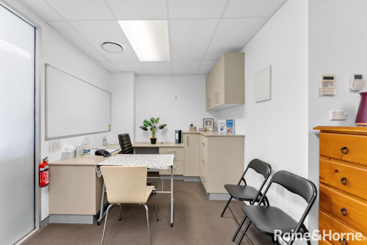 85 Anthony Rolfe Avenue — photo 3 of 20