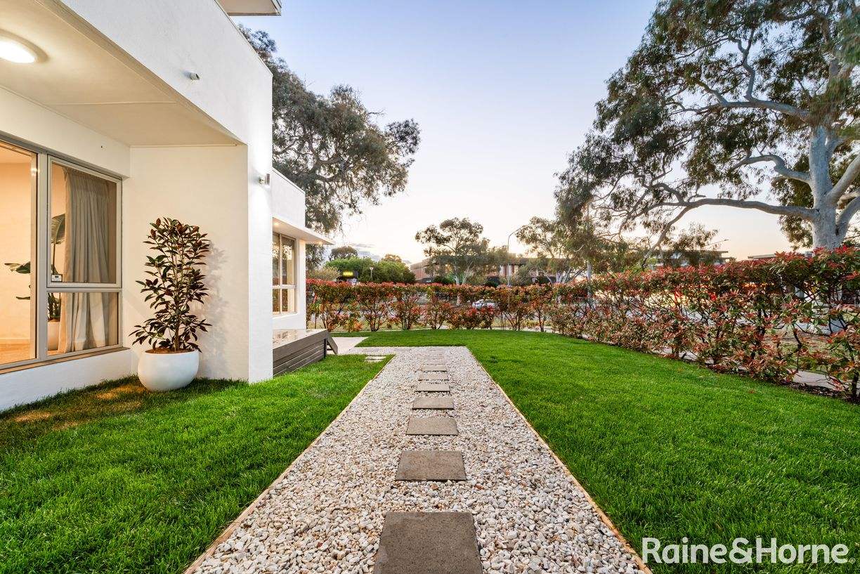 47 Gawler Crescent — photo 4 of 24