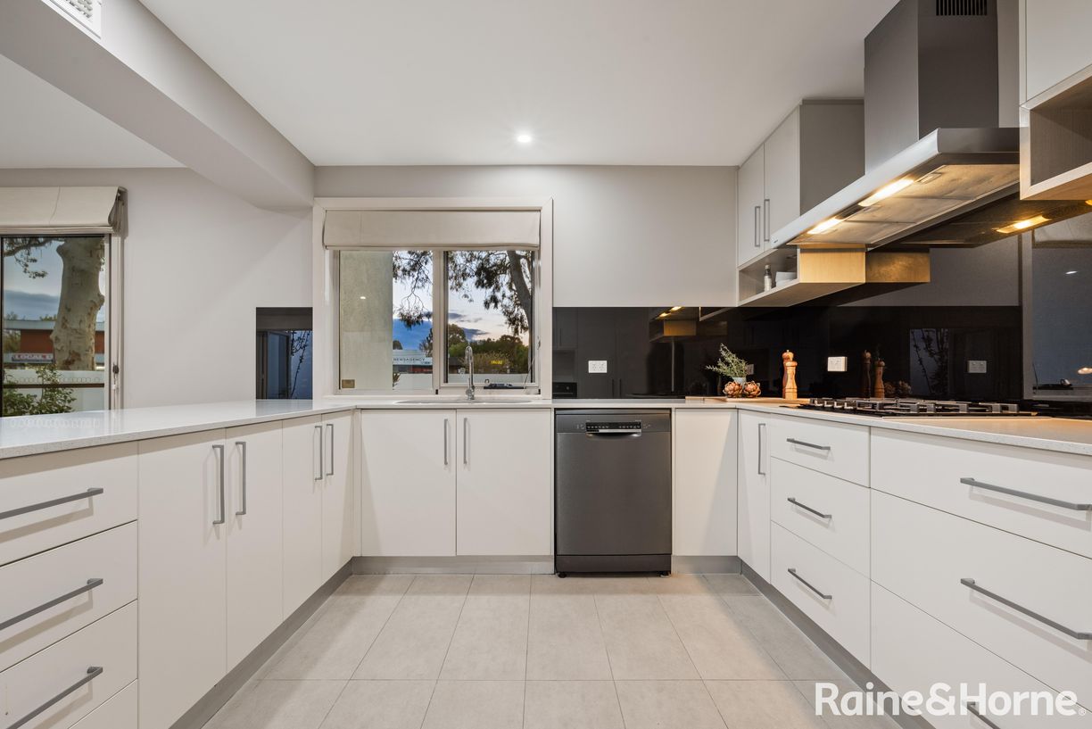 47 Gawler Crescent — photo 14 of 24