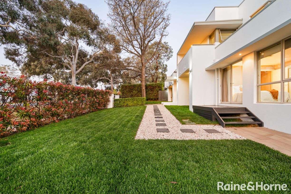 47 Gawler Crescent — photo 3 of 24