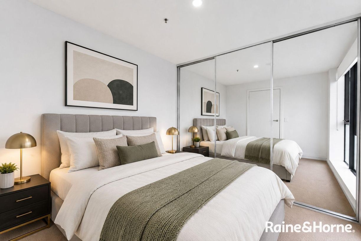 18/1 Anthony Rolfe Avenue — photo 3 of 11