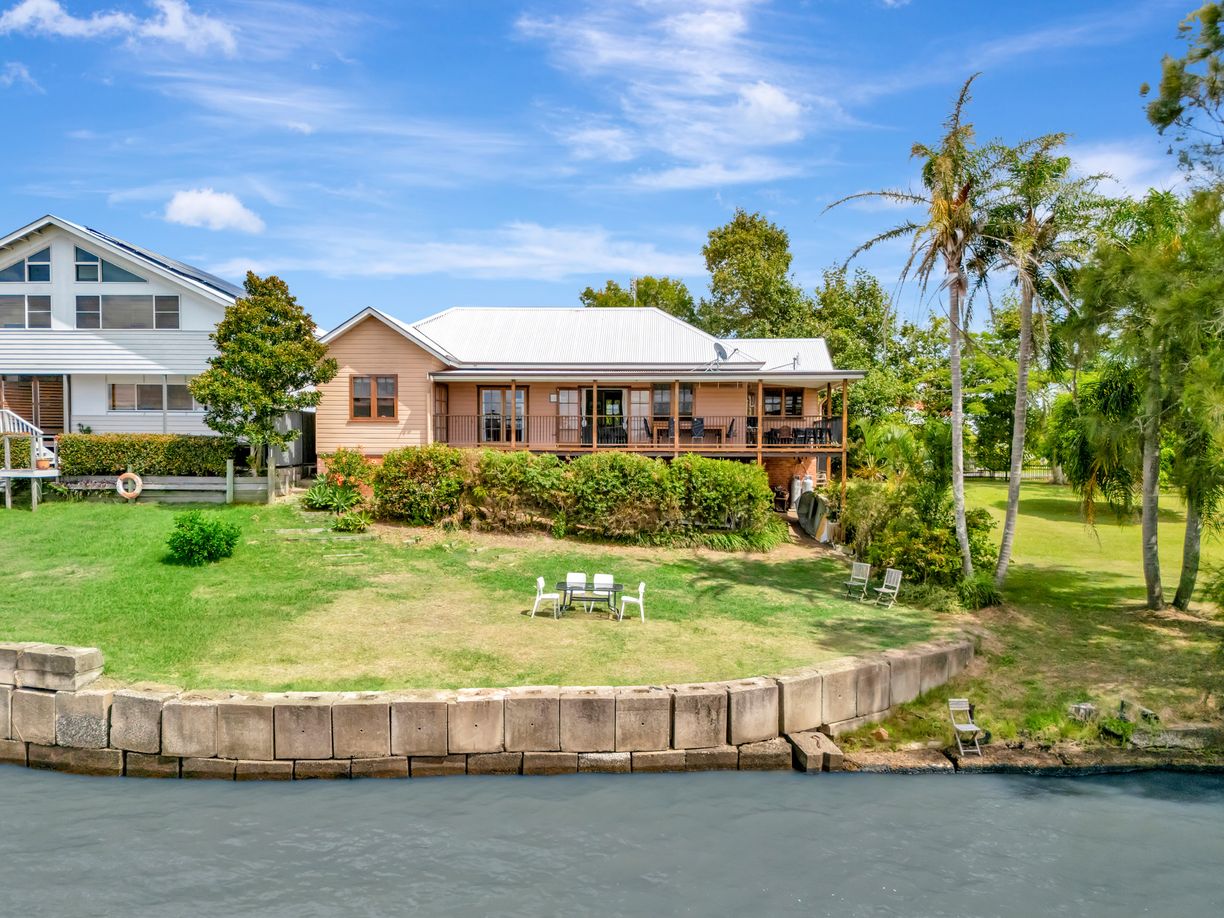 14 Bridge Street — photo from Raine & Horne Maclean | Yamba | Iluka