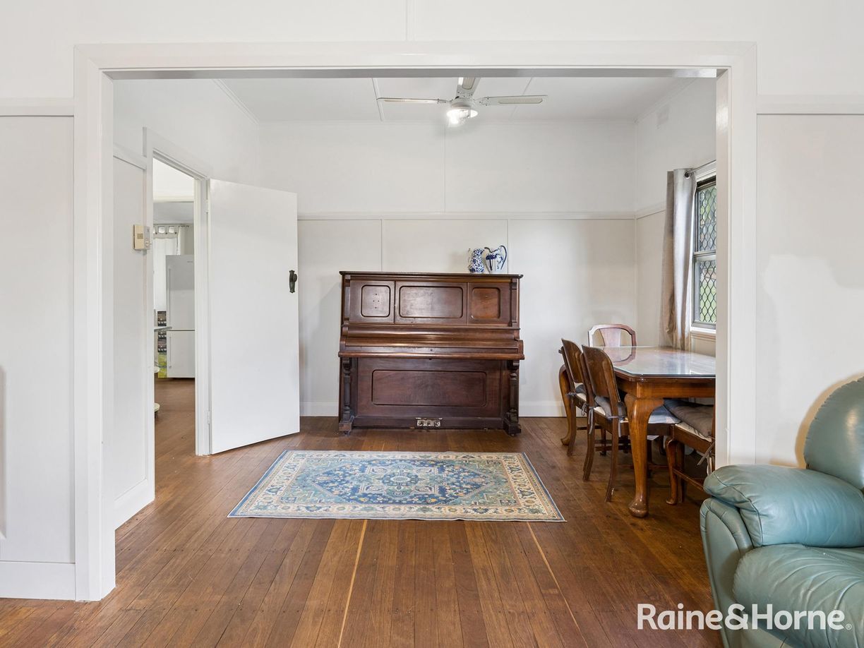33 Grafton Street — photo 8 of 28