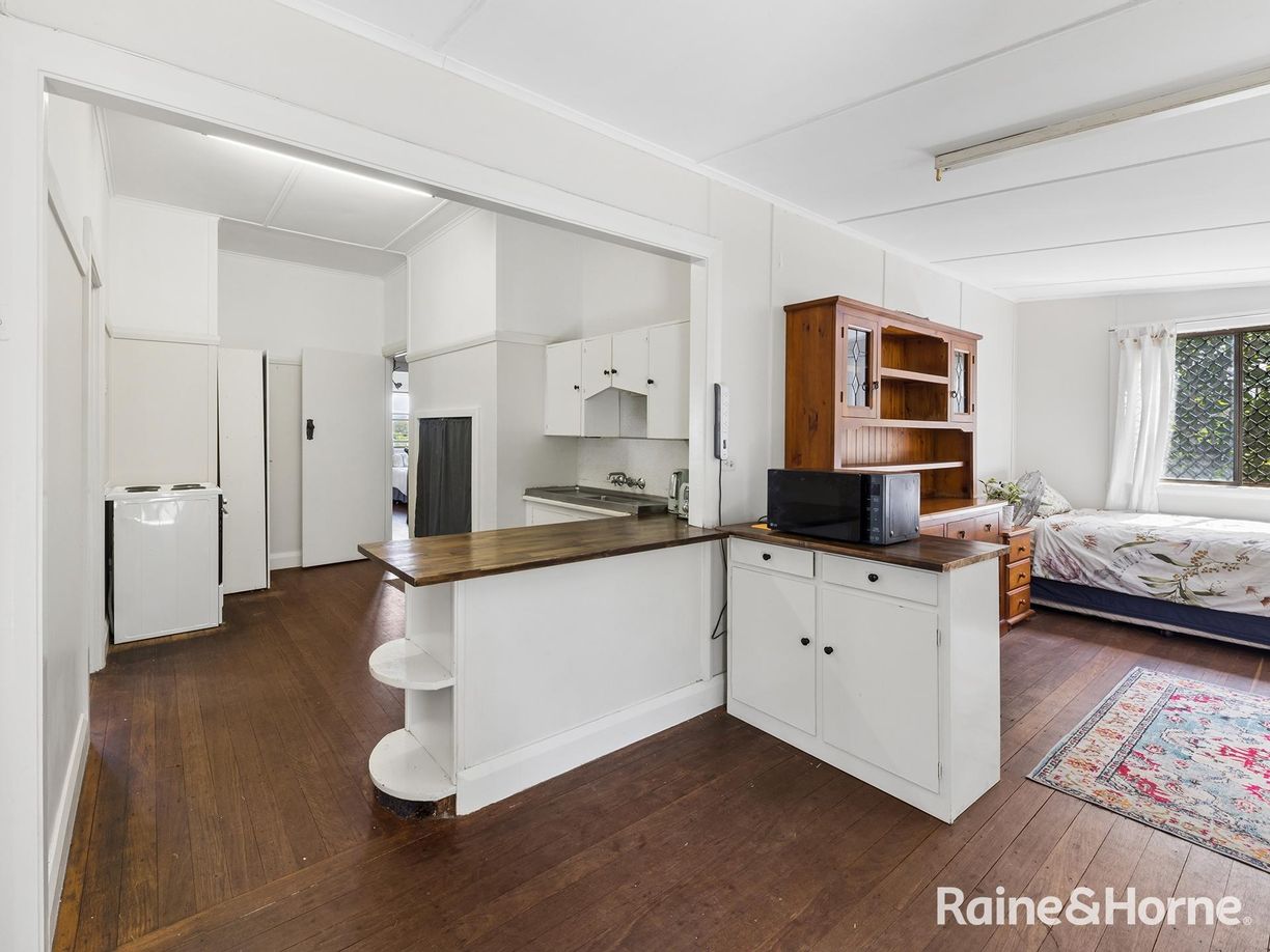 33 Grafton Street — photo 10 of 28