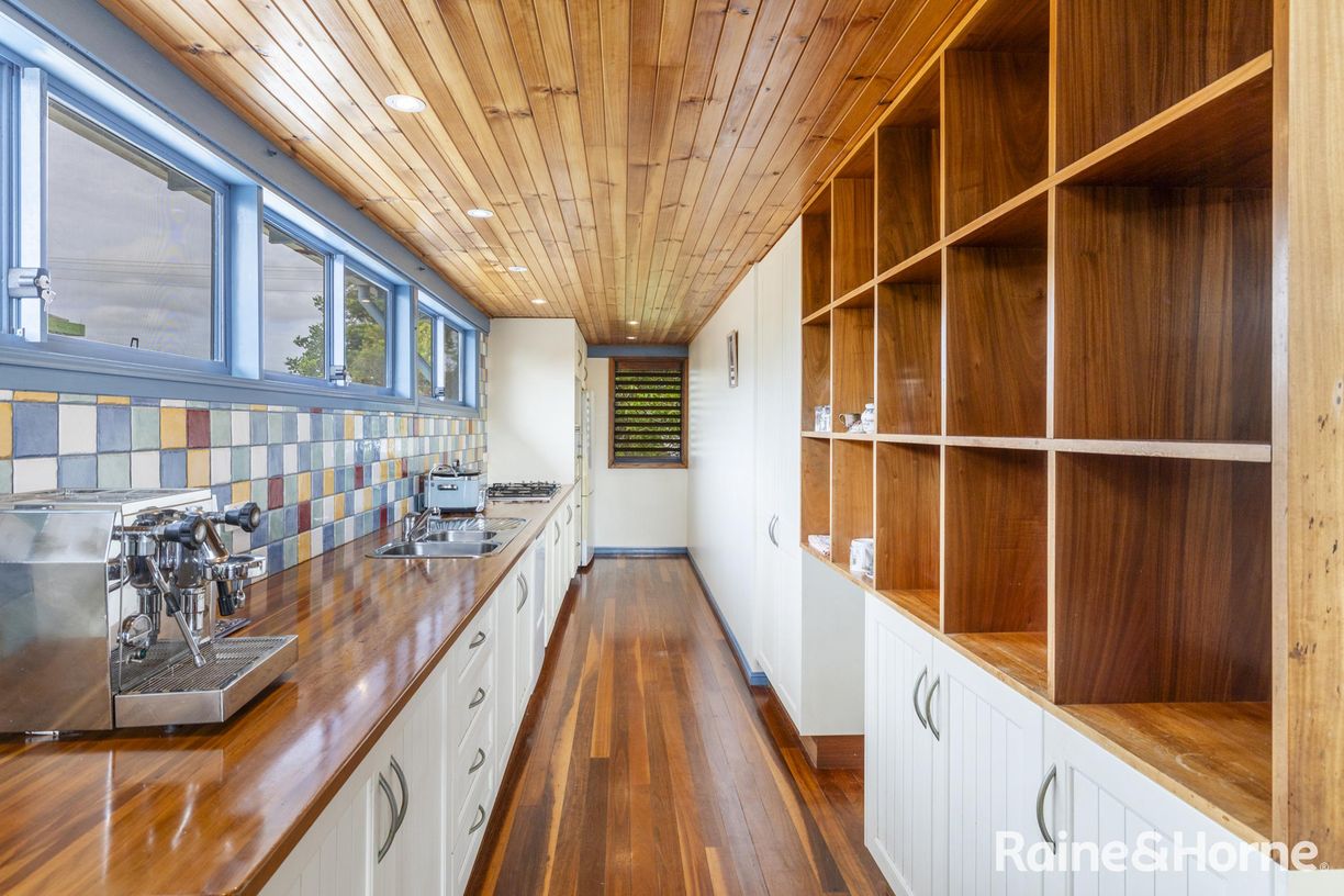 11 Honeysuckle Street — photo 9 of 30