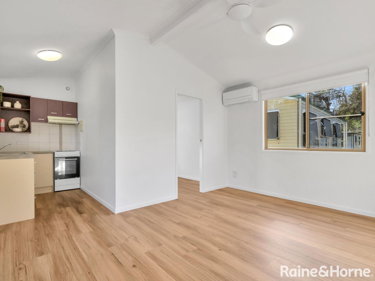 11/286 Iluka Road — photo 5 of 15