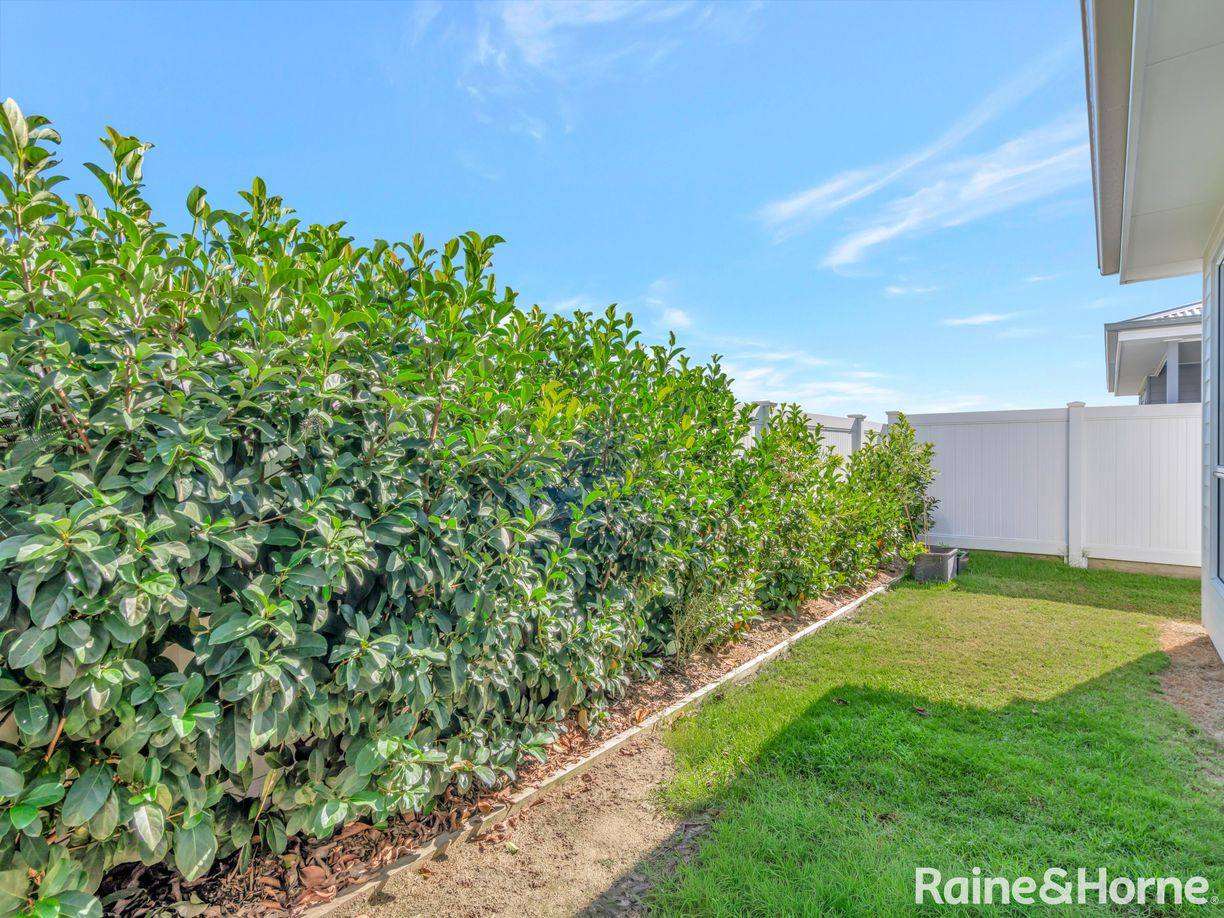 217/85 Sheehans Lane — photo 8 of 13