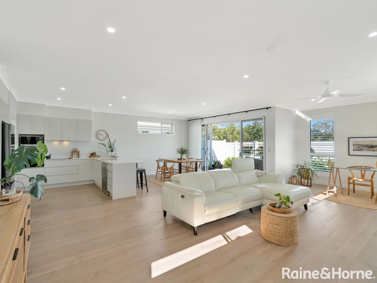 216/85 Sheehans Lane — photo 11 of 18