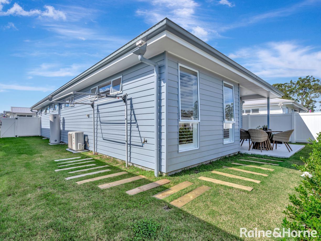 216/85 Sheehans Lane — photo 17 of 18