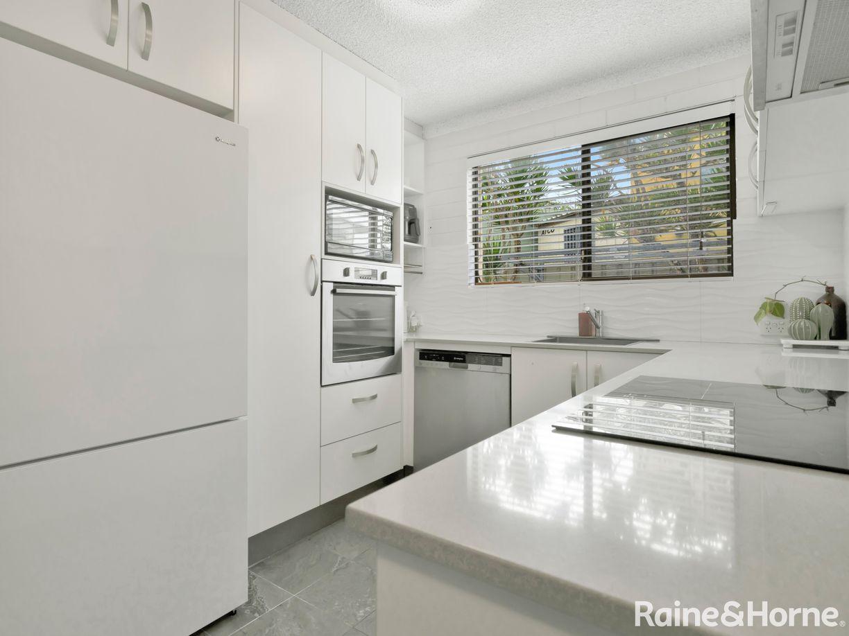 2/67 Wooli Street — photo 9 of 23
