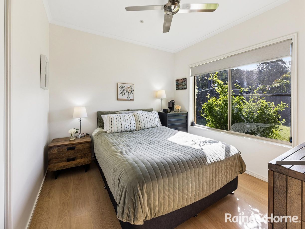 27 Scullin Street — photo 14 of 25
