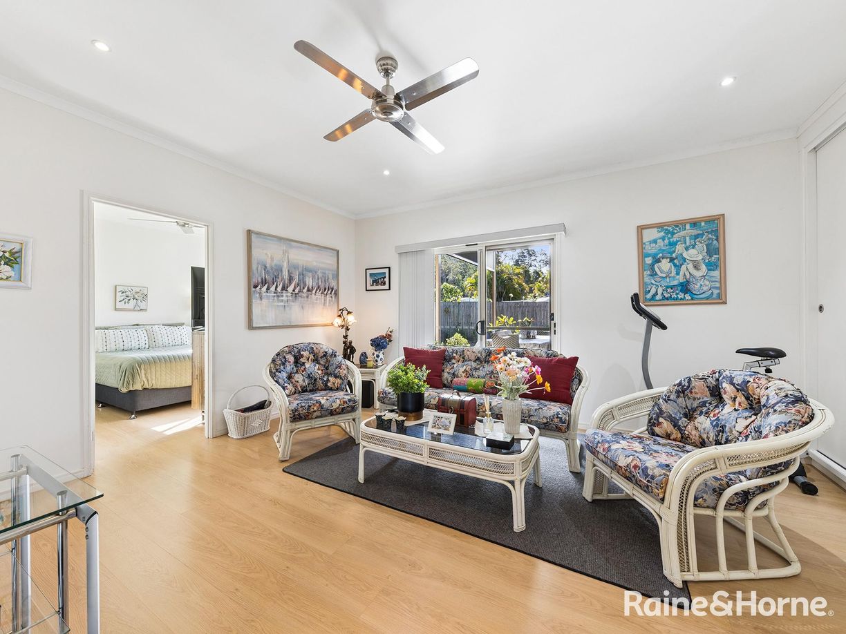 27 Scullin Street — photo 11 of 25