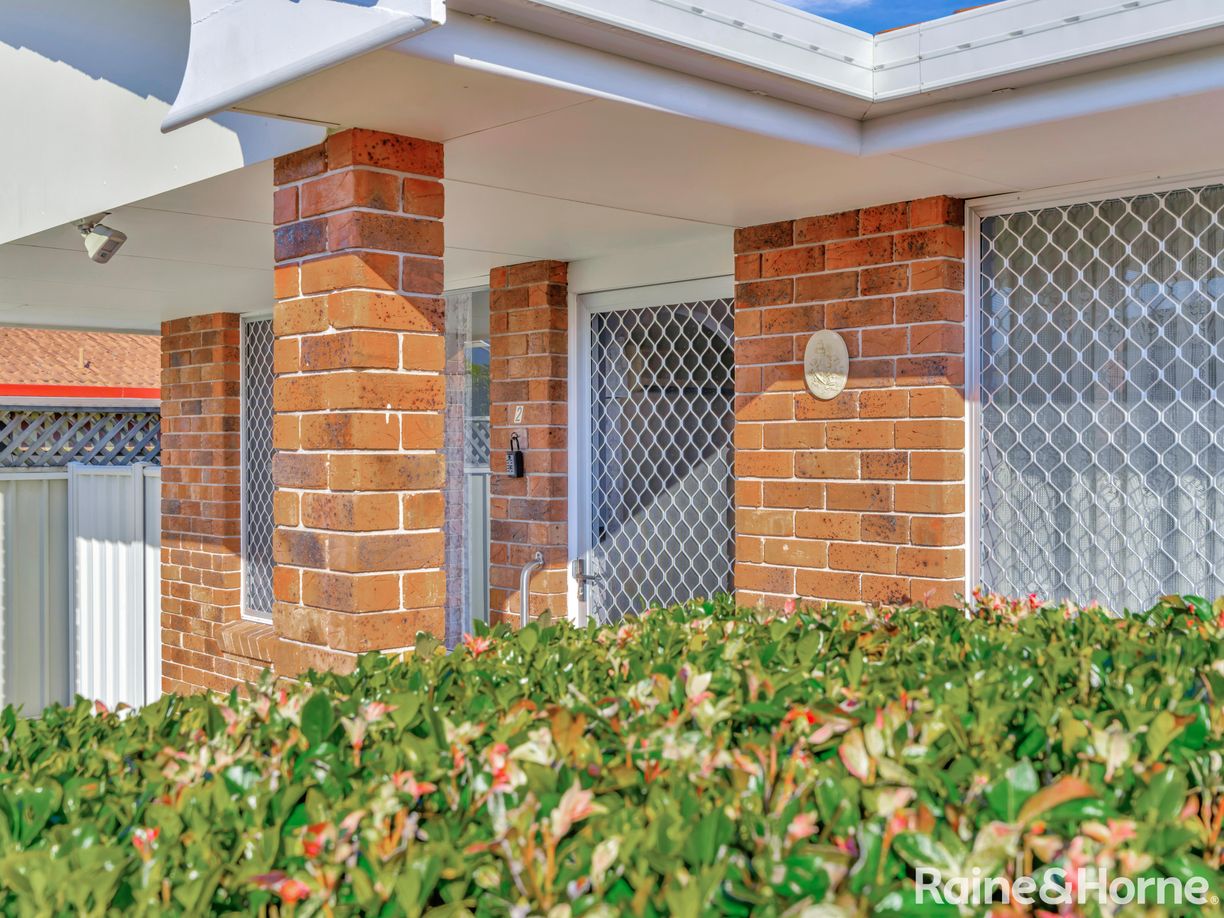 2/12 Heron Court — photo 6 of 28