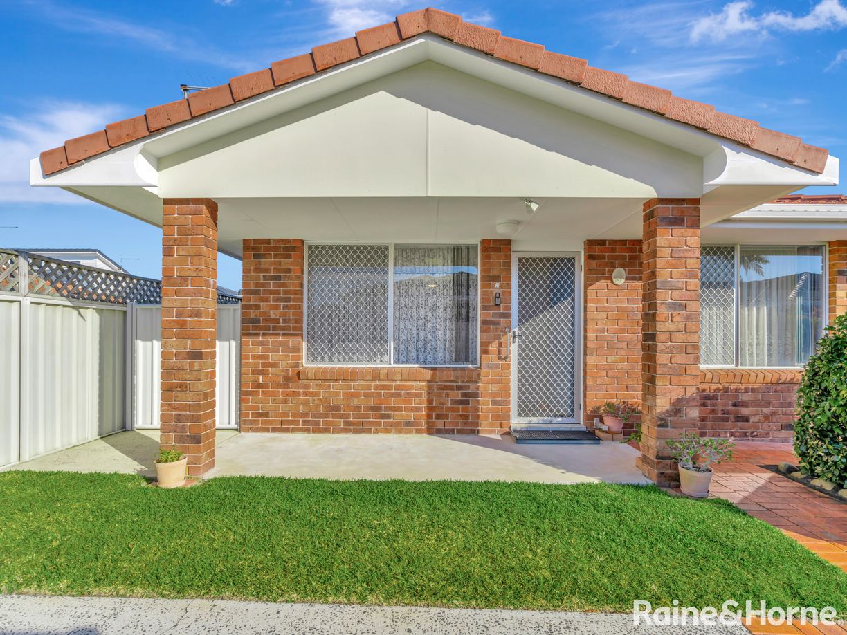 2/12 Heron Court — photo 5 of 28