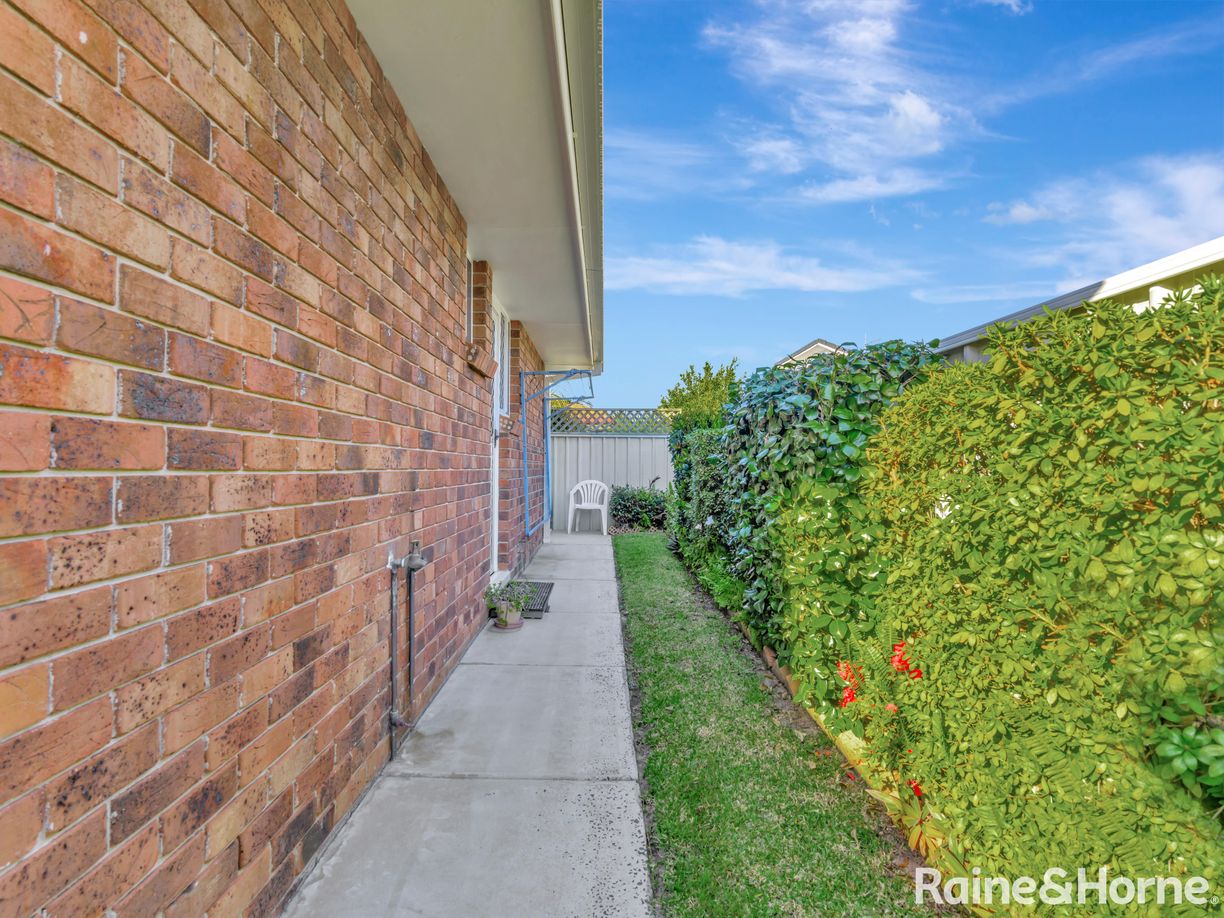 2/12 Heron Court — photo 19 of 28