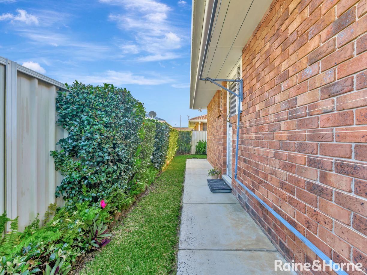 2/12 Heron Court — photo 20 of 28