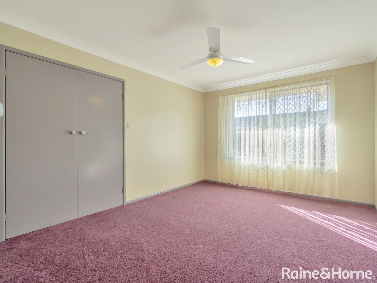 2/12 Heron Court — photo 13 of 28