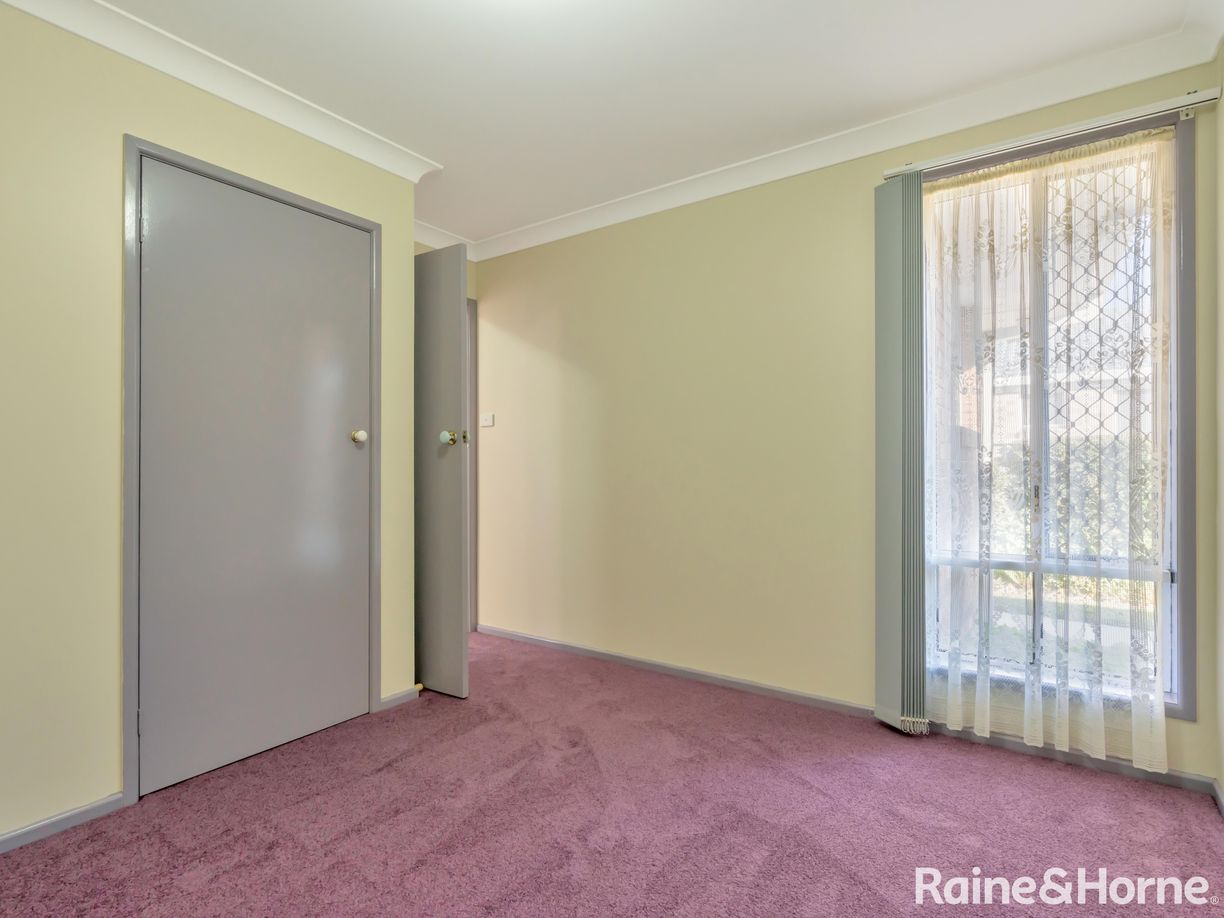 2/12 Heron Court — photo 15 of 28