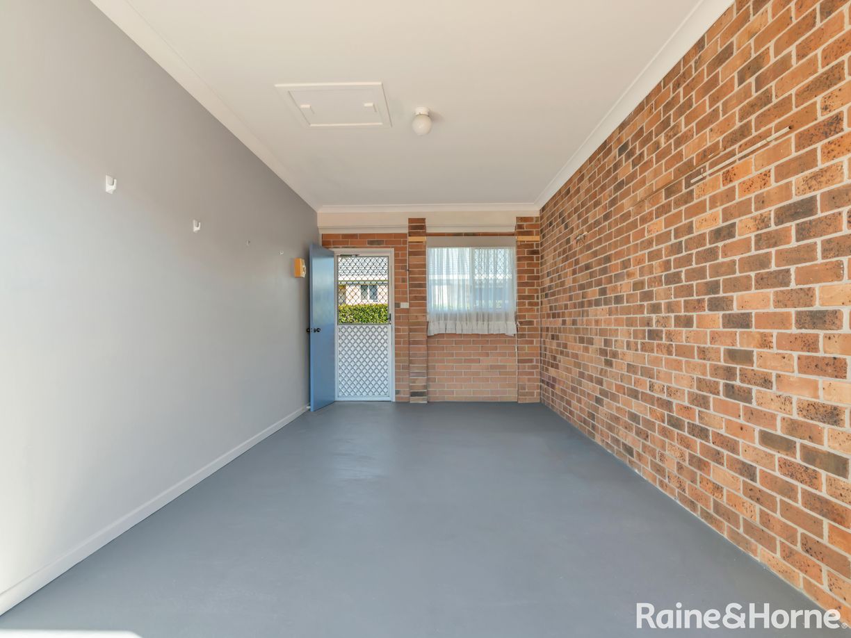 2/12 Heron Court — photo 17 of 28
