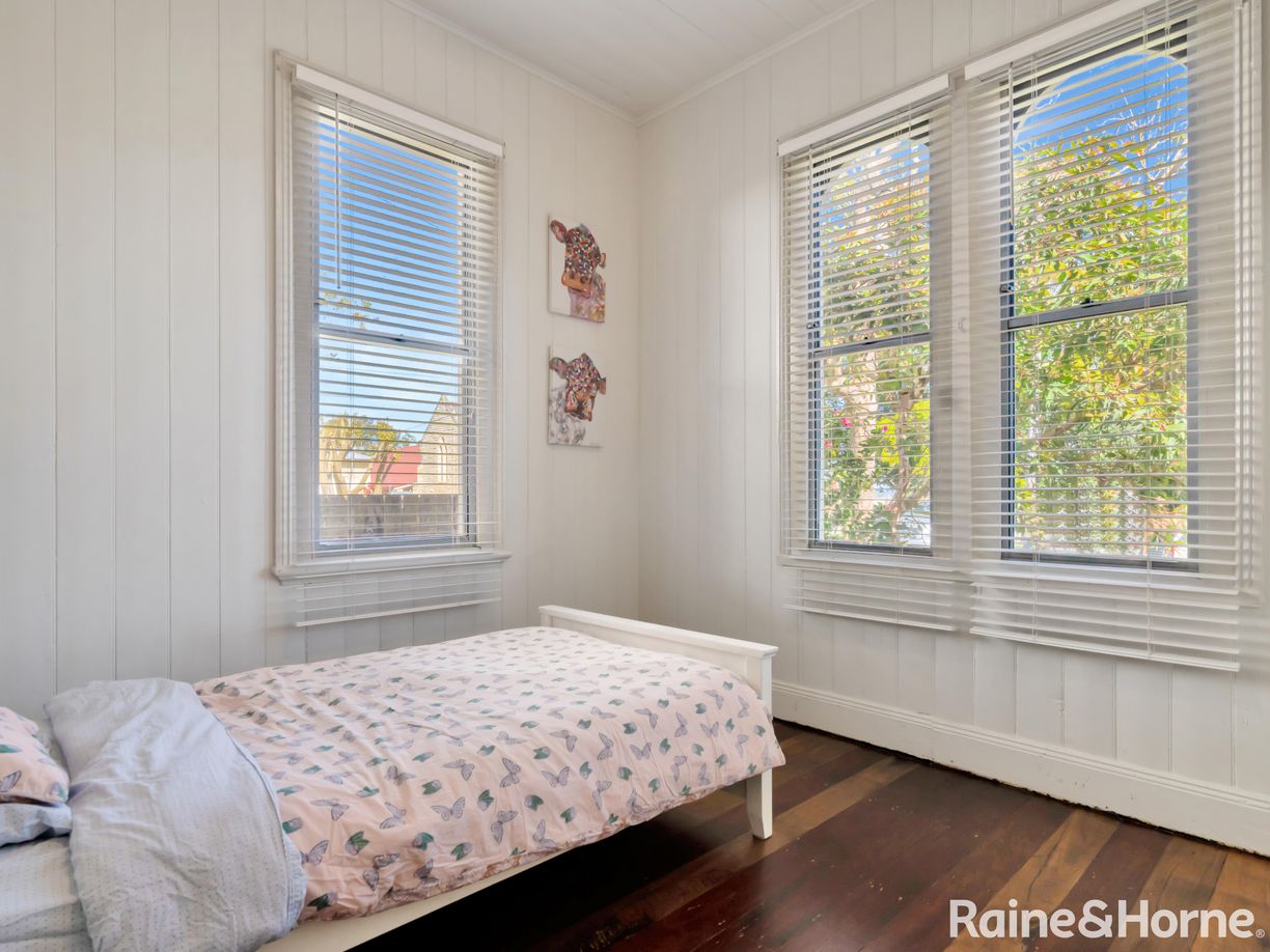 33 Oban Street — photo 7 of 24
