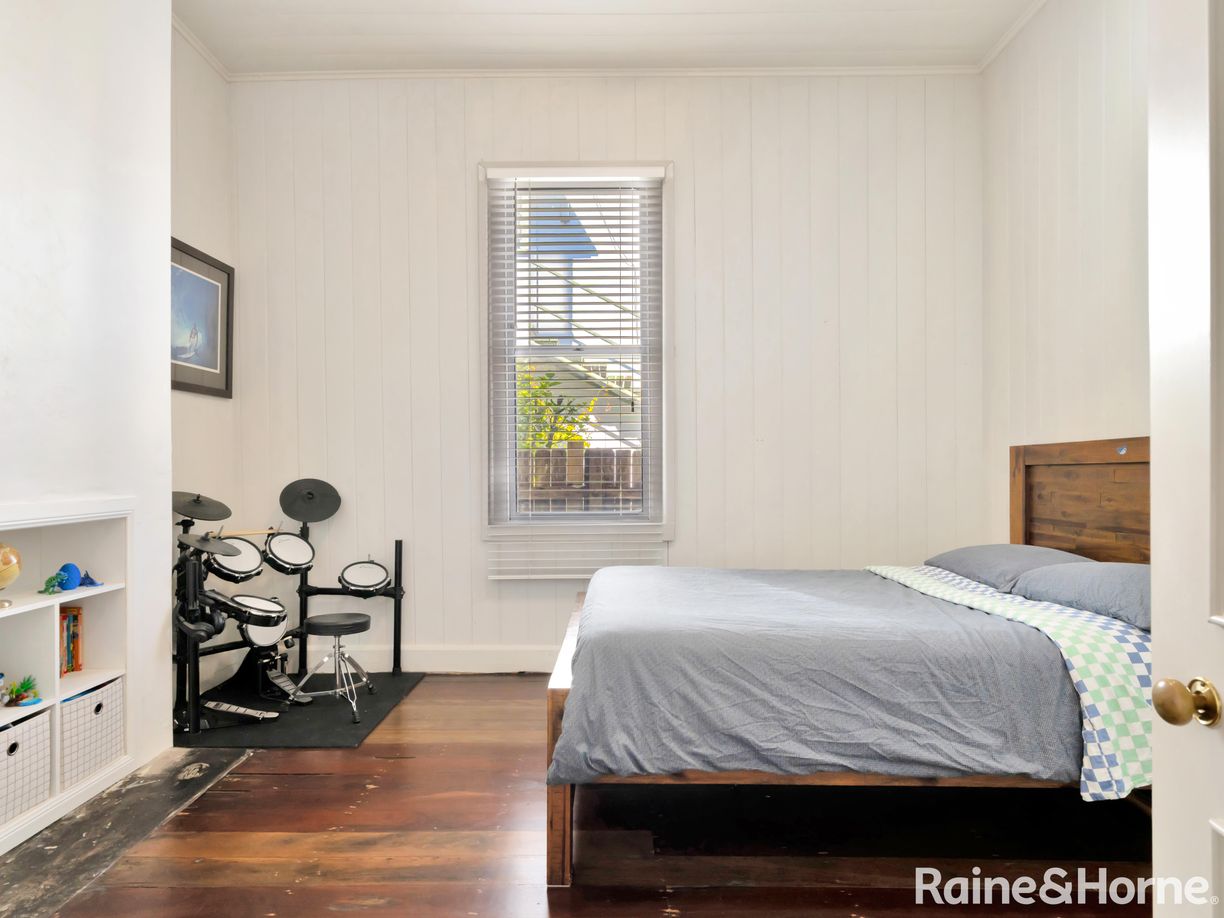 33 Oban Street — photo 8 of 24