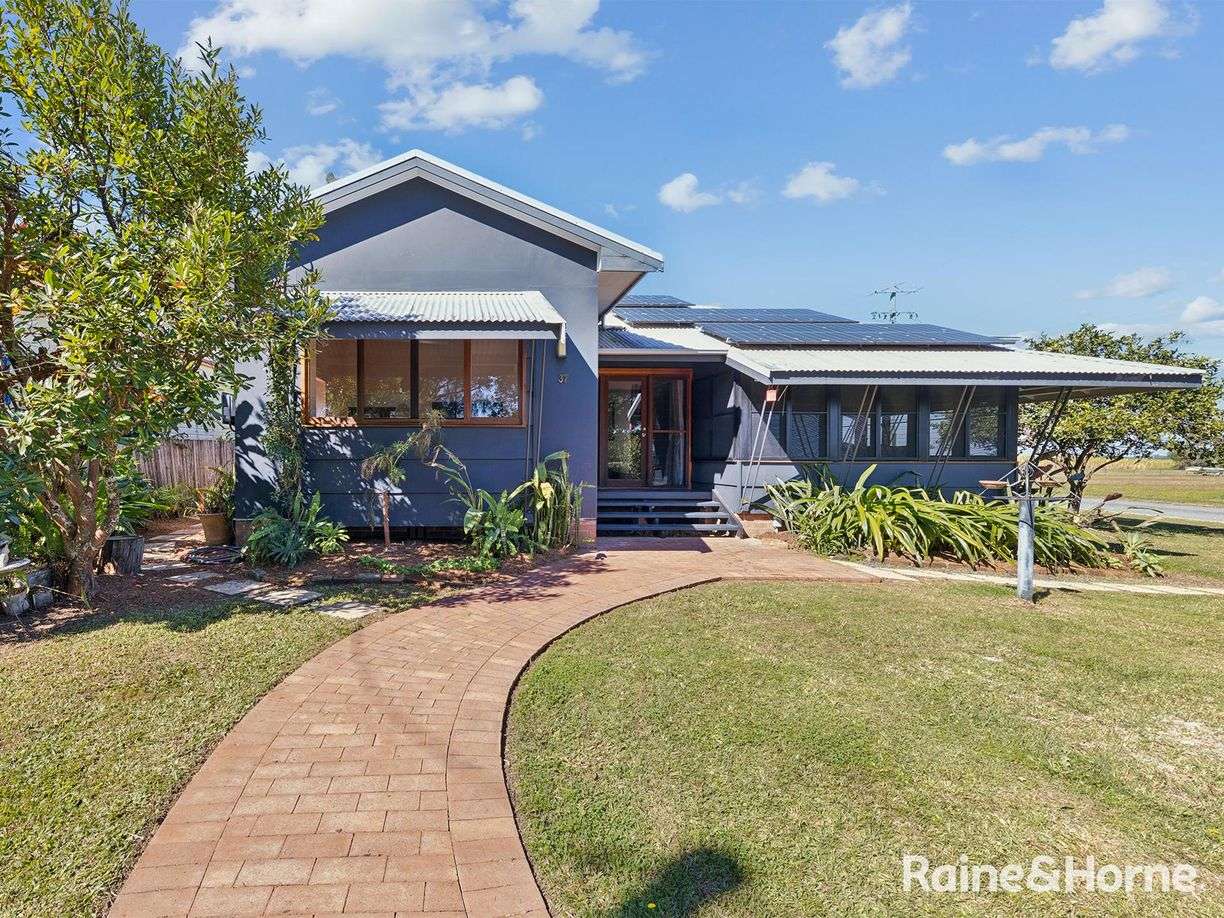 37 Chatsworth Road — photo from Raine & Horne Maclean | Yamba | Iluka