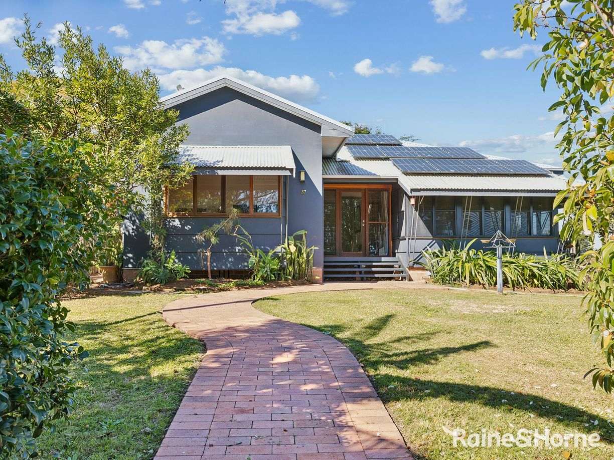 37 Chatsworth Road — photo 26 of 30