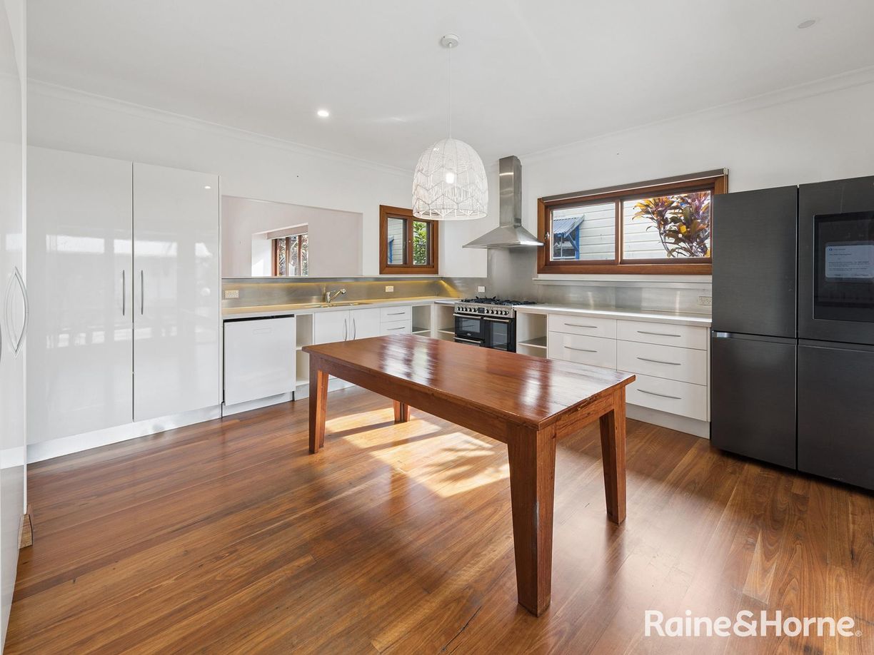 37 Chatsworth Road — photo 12 of 30