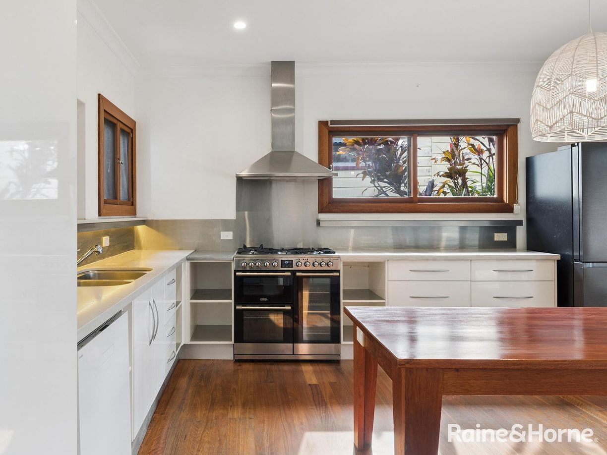 37 Chatsworth Road — photo 13 of 30