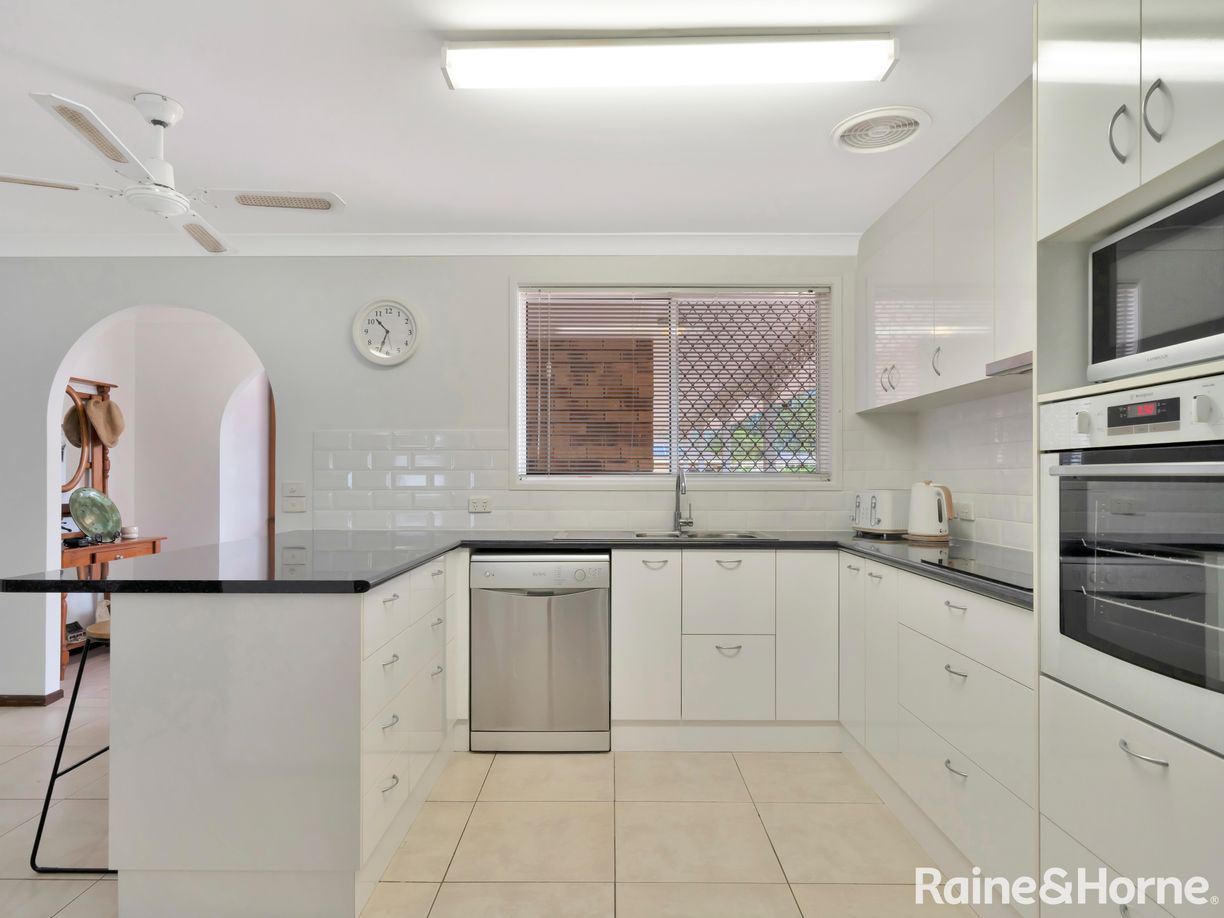 11 Casuarina Close — photo 7 of 18