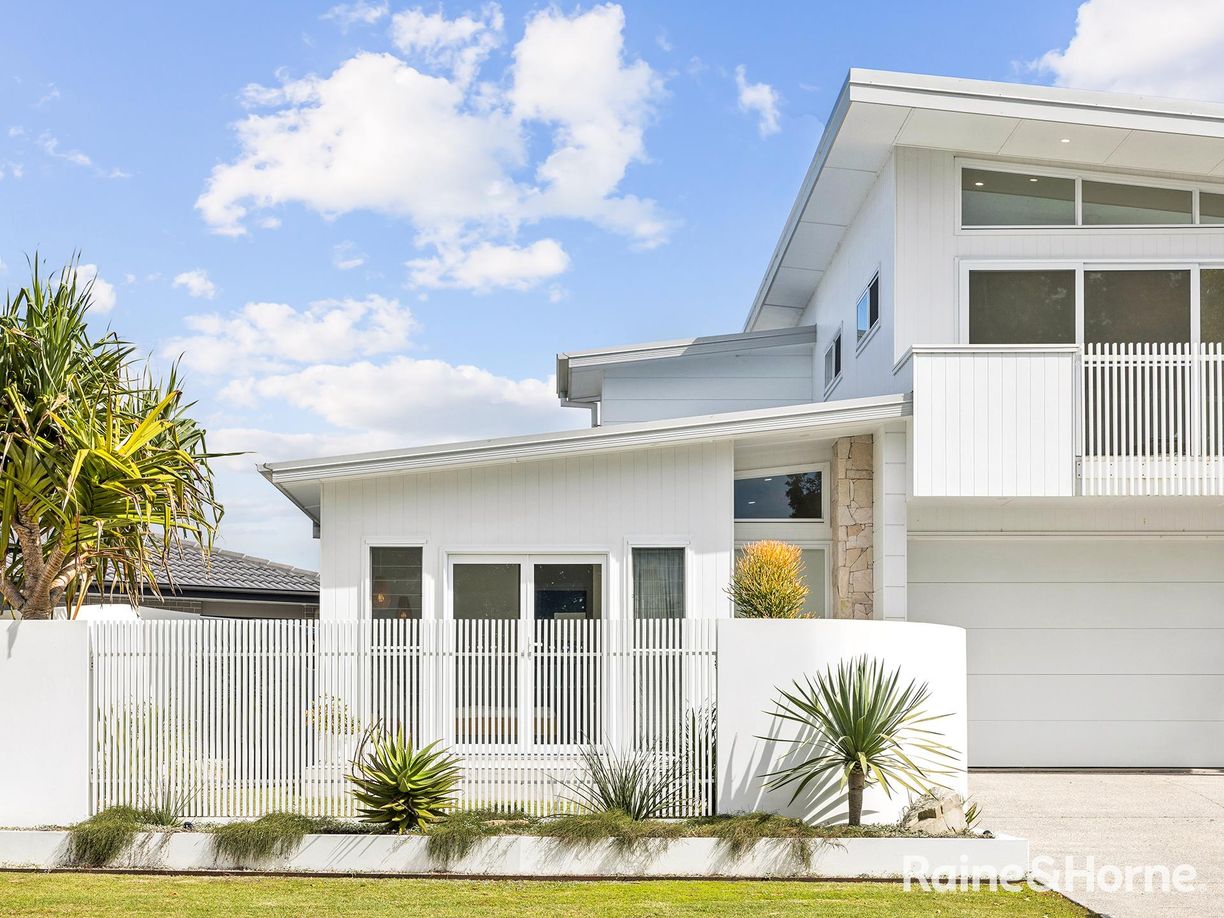33 Witonga Drive — photo 2 of 22