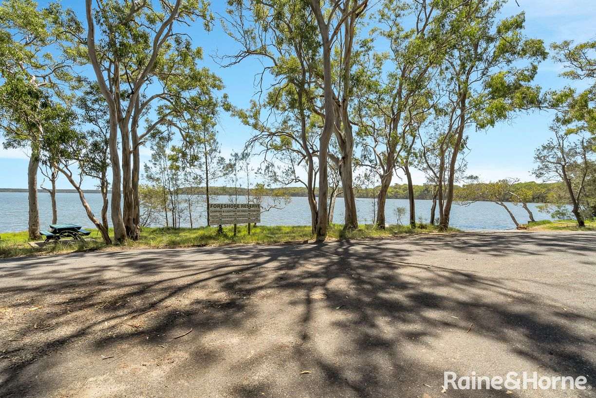 7/117 Lakes Boulevard — photo 18 of 19