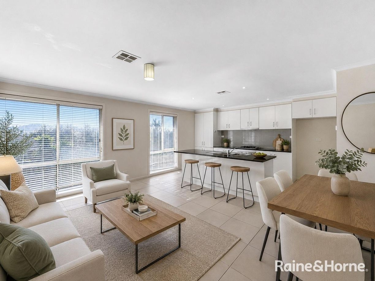 4/81 Ahern Road — photo 2 of 13