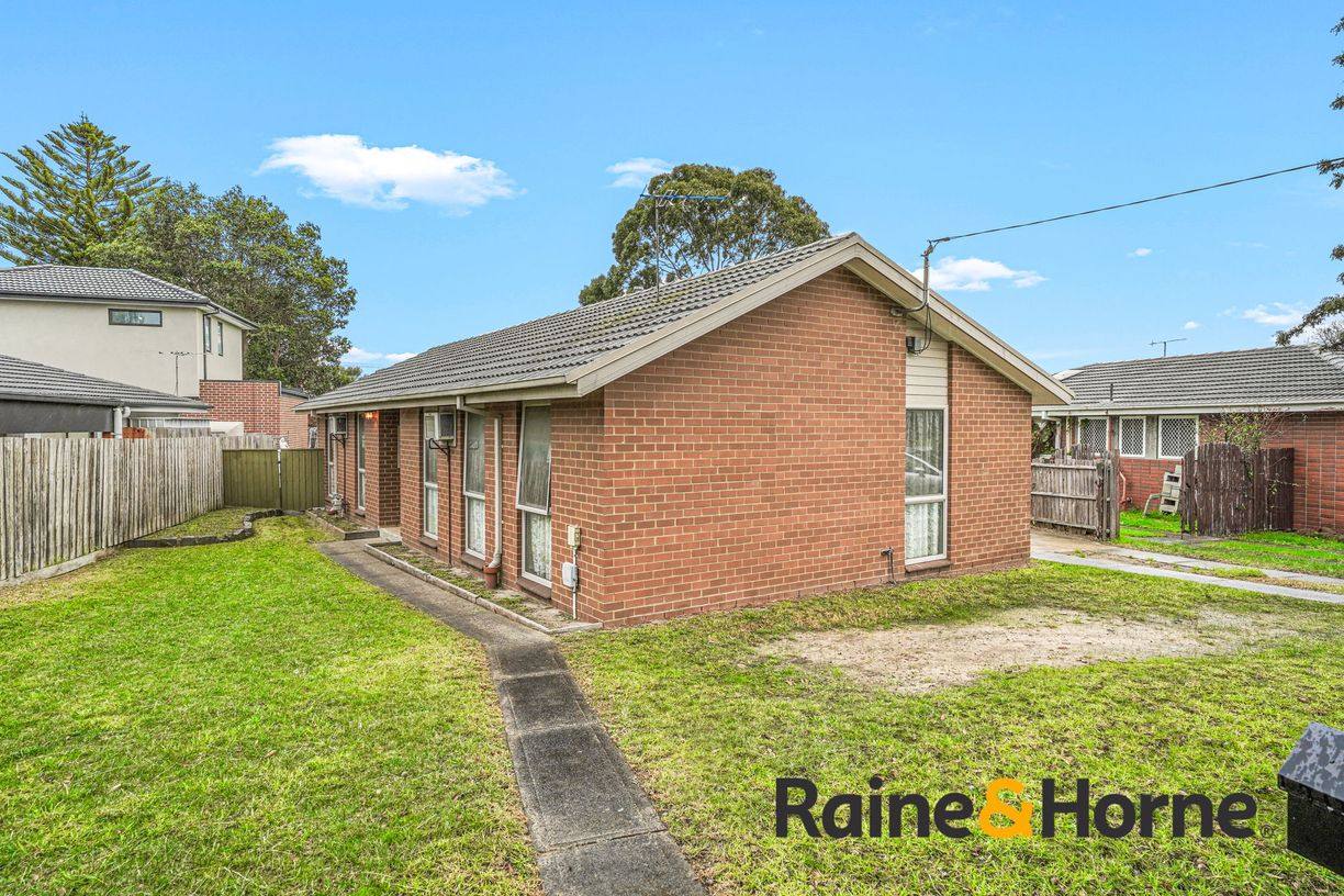 17 Fairbairn Road — photo from Raine & Horne Pakenham