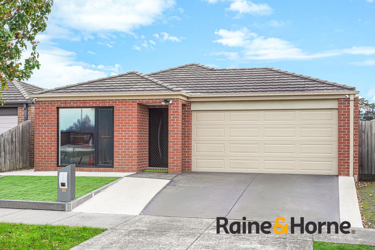 43 Melissa Way — photo from Raine & Horne Pakenham