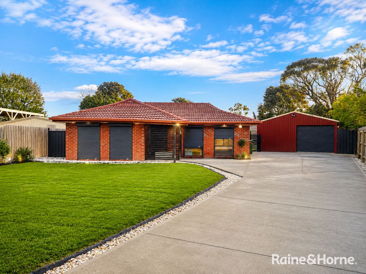 5 Stirrup Court — photo from Raine & Horne Pakenham