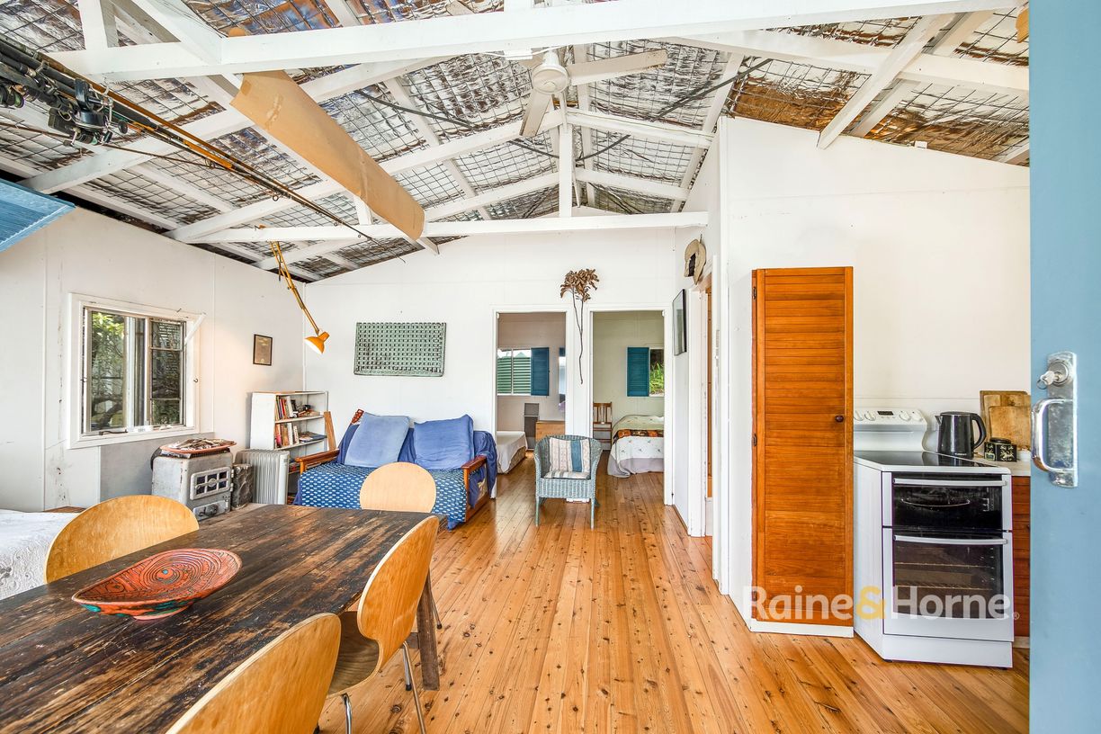 61 Patonga Creek — photo 8 of 17