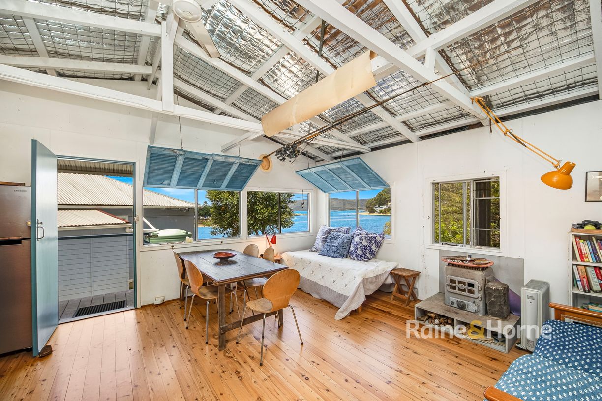 61 Patonga Creek — photo 10 of 17