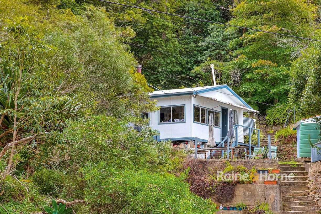 61 Patonga Creek — photo 15 of 17