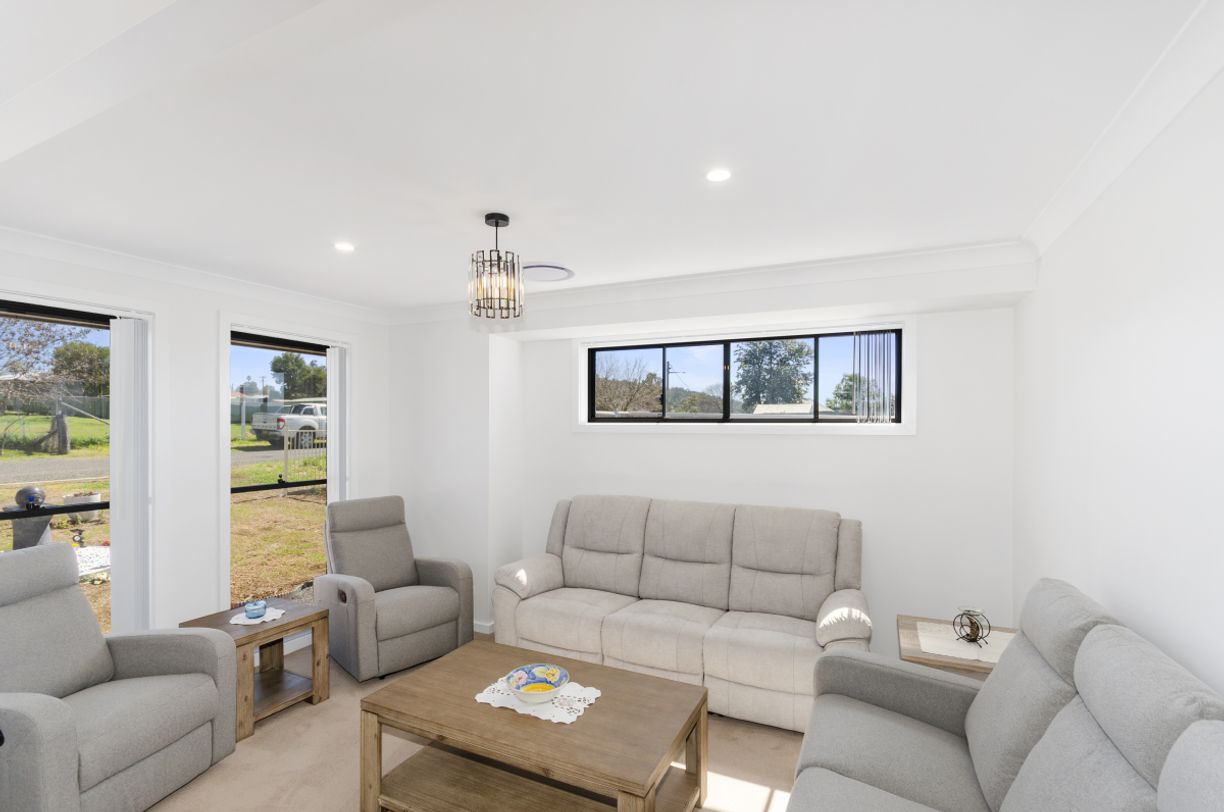 23 Robey Avenue — photo 3 of 18