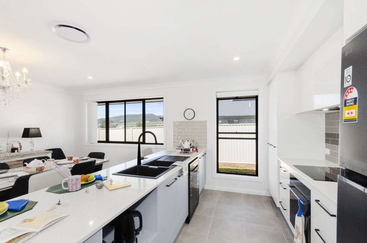 23 Robey Avenue — photo 4 of 18
