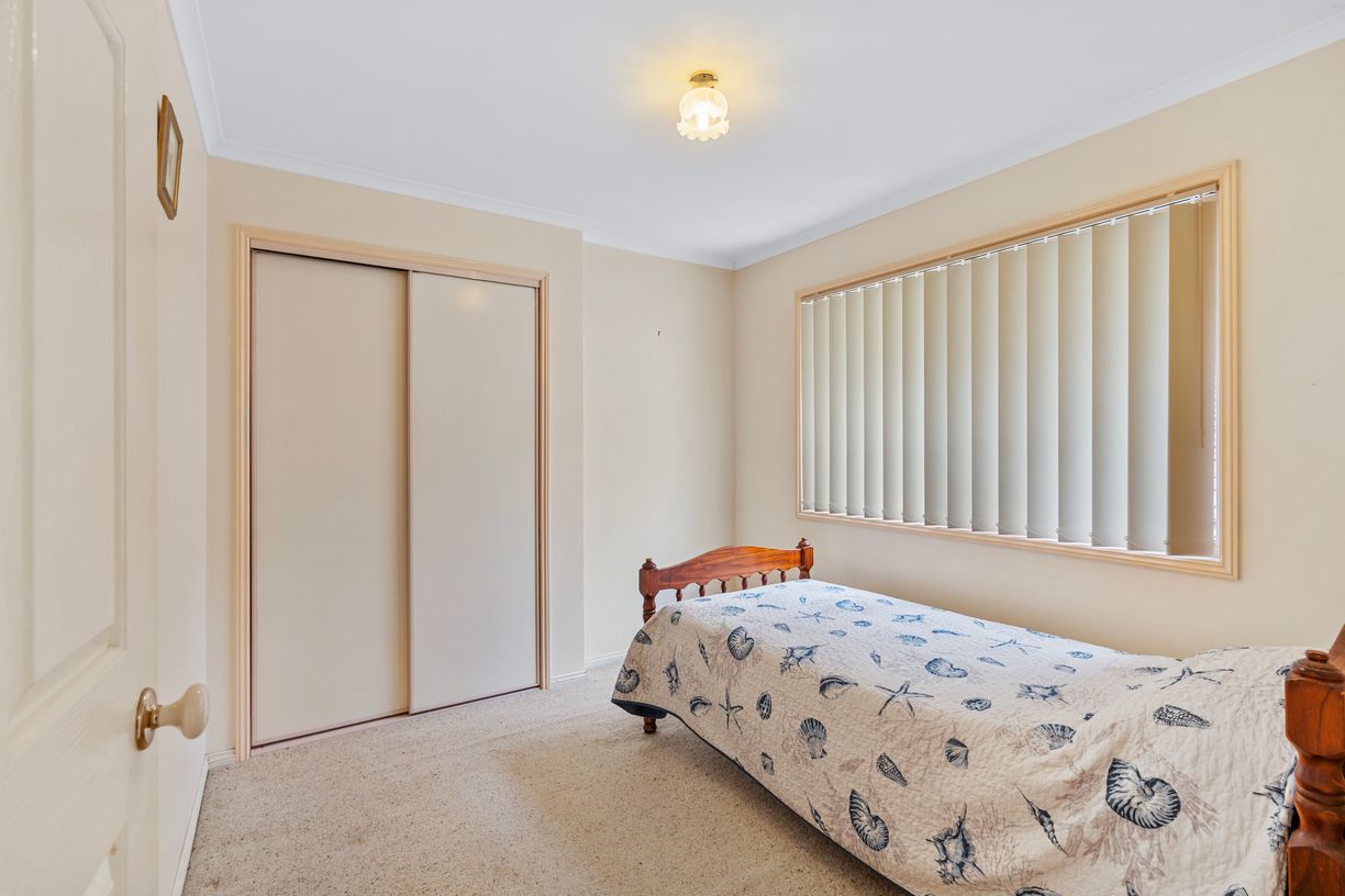 18 Lapidus Street — photo 16 of 30