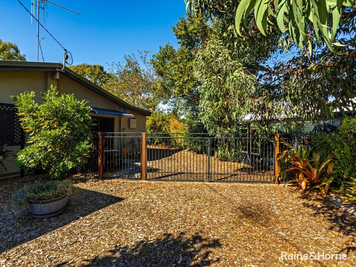 5 Buchan Drive — photo 17 of 21
