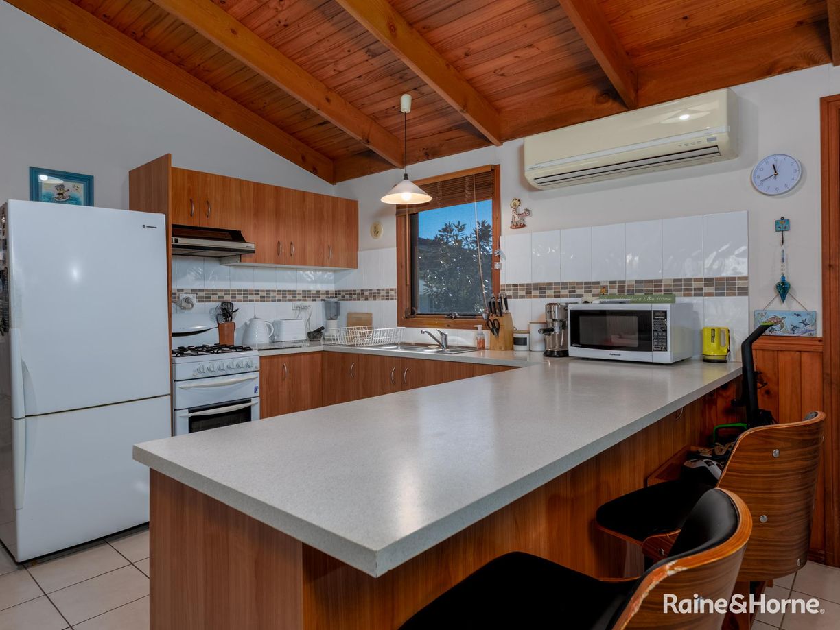 5 Buchan Drive — photo 4 of 21