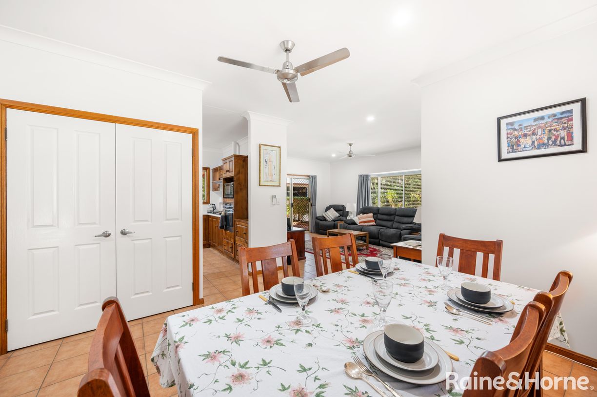 11 Woodlands Lane — photo 12 of 23