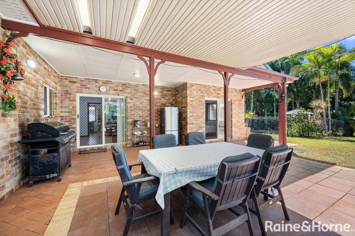 11 Woodlands Lane — photo 19 of 23