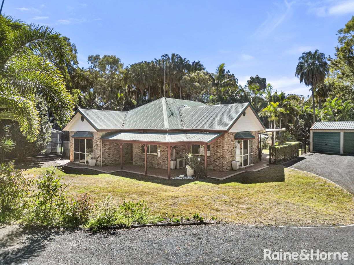 11 Woodlands Lane — photo 4 of 23