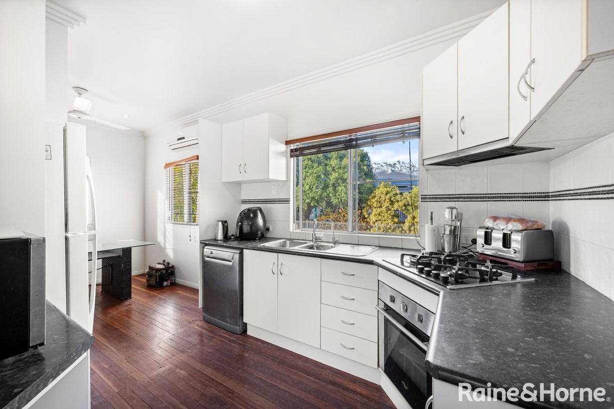 168 Woongarra Street — photo 5 of 21