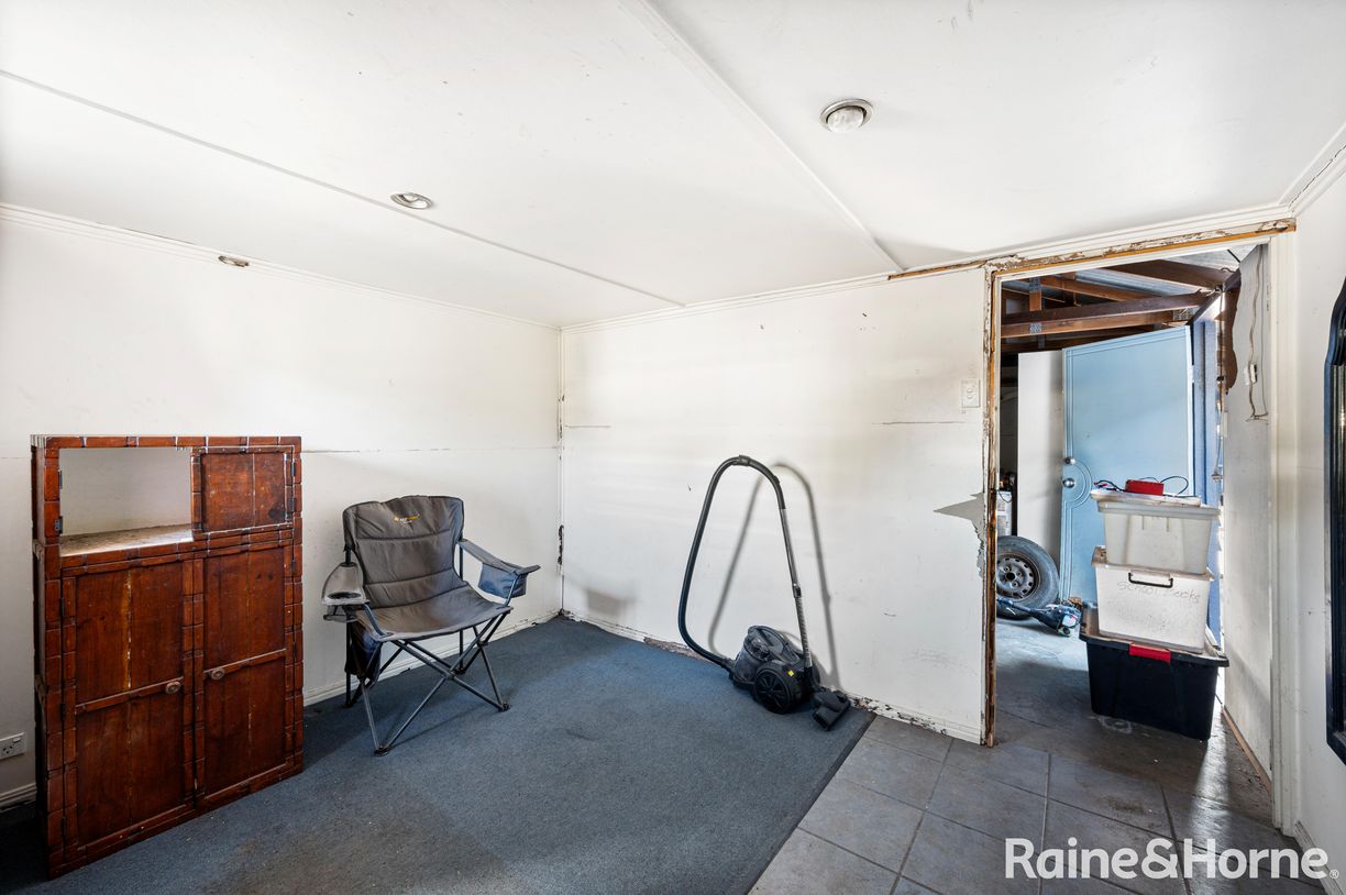 168 Woongarra Street — photo 15 of 21