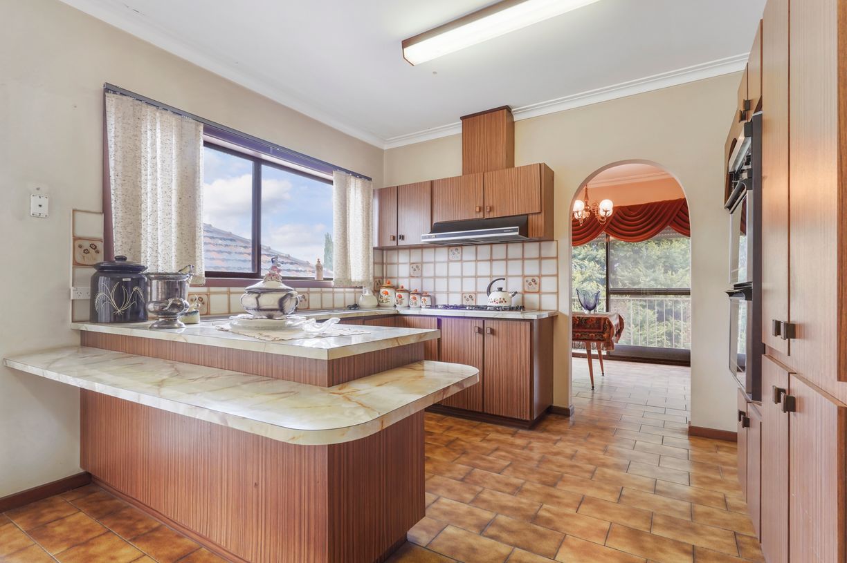 24 Zenith Street — photo 3 of 10